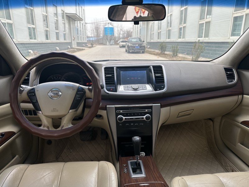 新乡09年日产天籁7