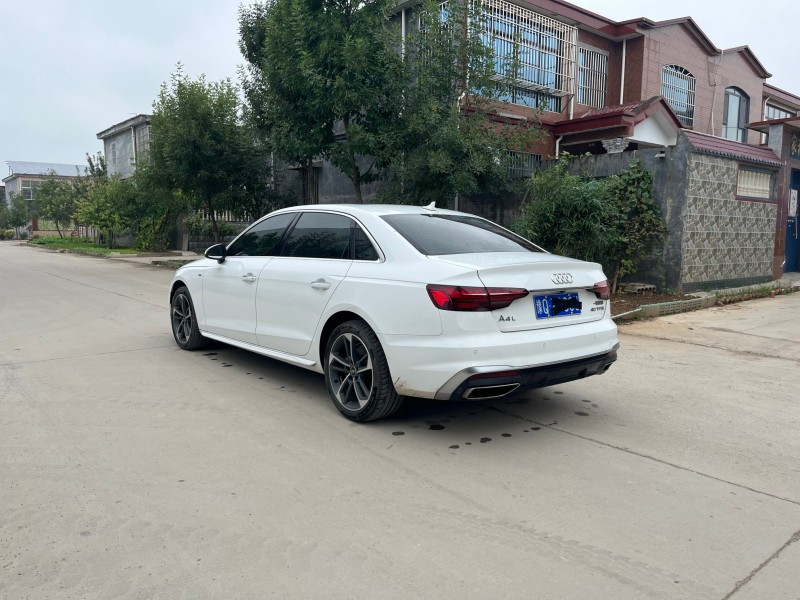 新乡23年奥迪A4L7