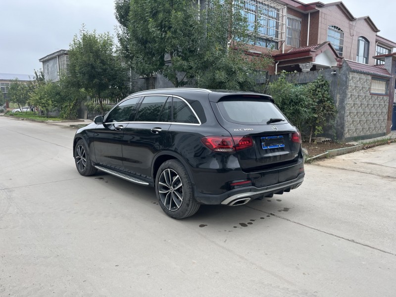 新乡19年奔驰GLC9
