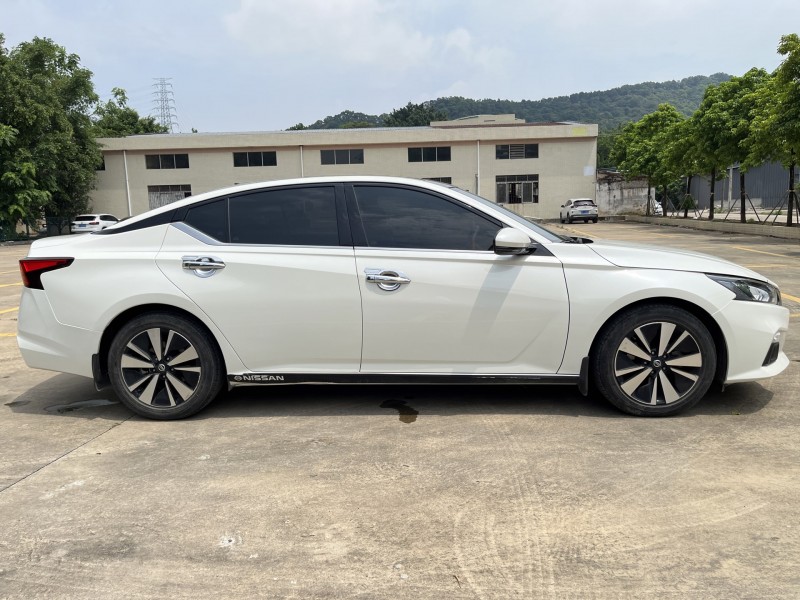 中山21年日产天籁2