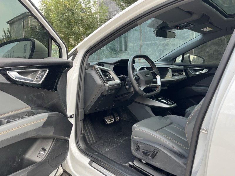 新乡23年奥迪Q44