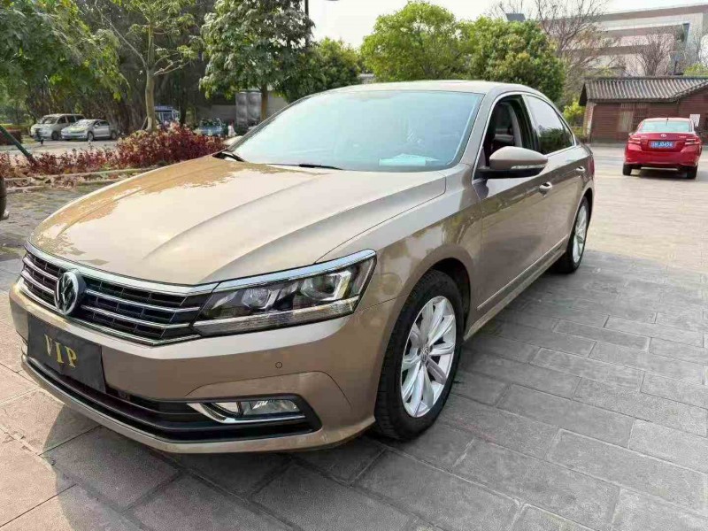 丽江17年大众帕萨特2