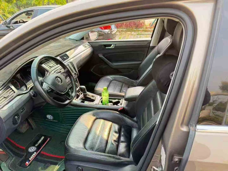 丽江17年大众帕萨特4