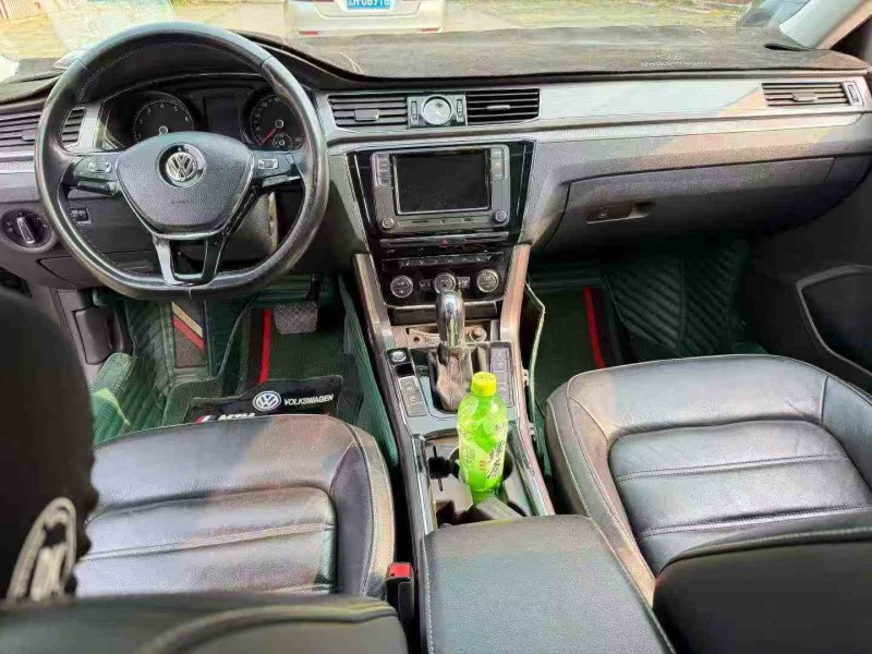 丽江17年大众帕萨特5