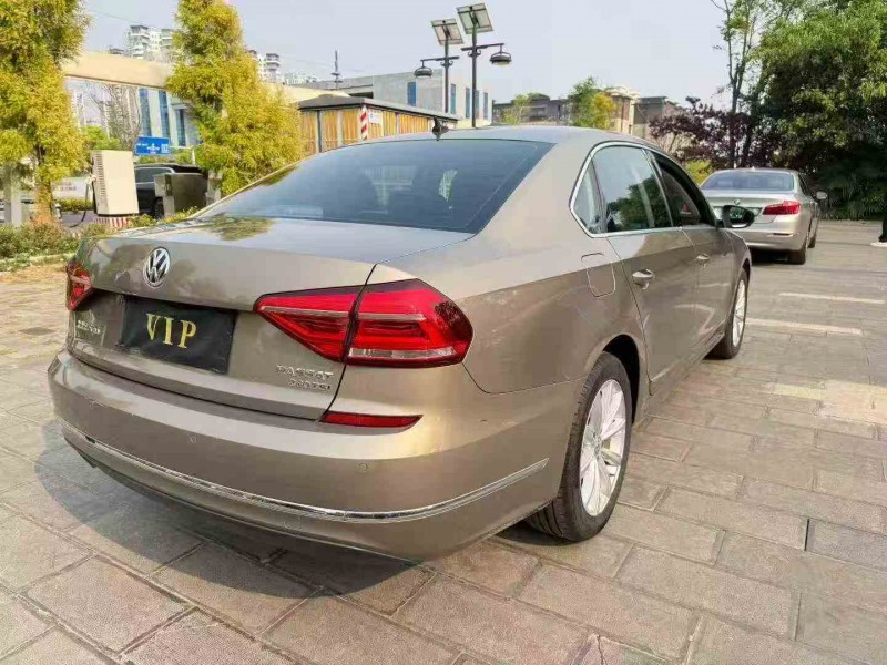 丽江17年大众帕萨特7