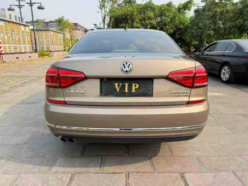 丽江17年大众帕萨特9