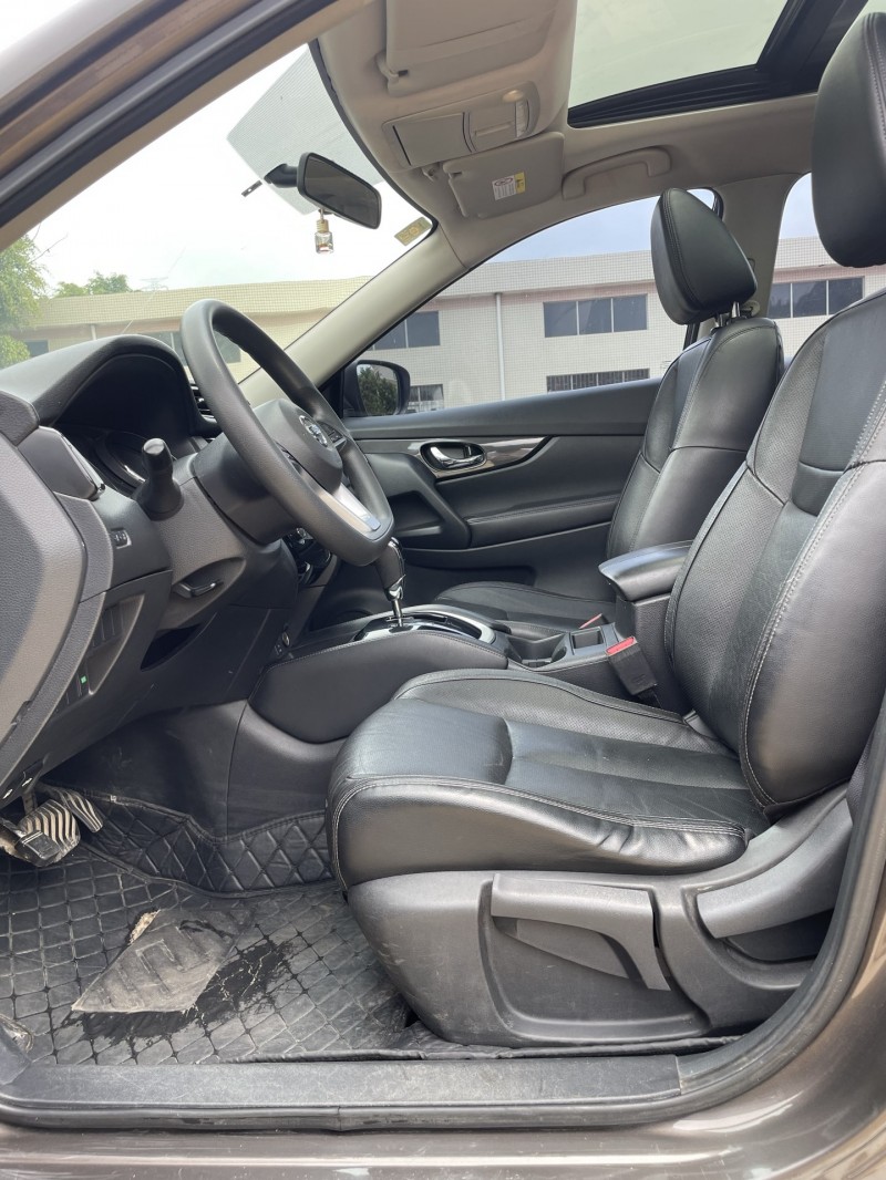 中山17年日产奇骏8