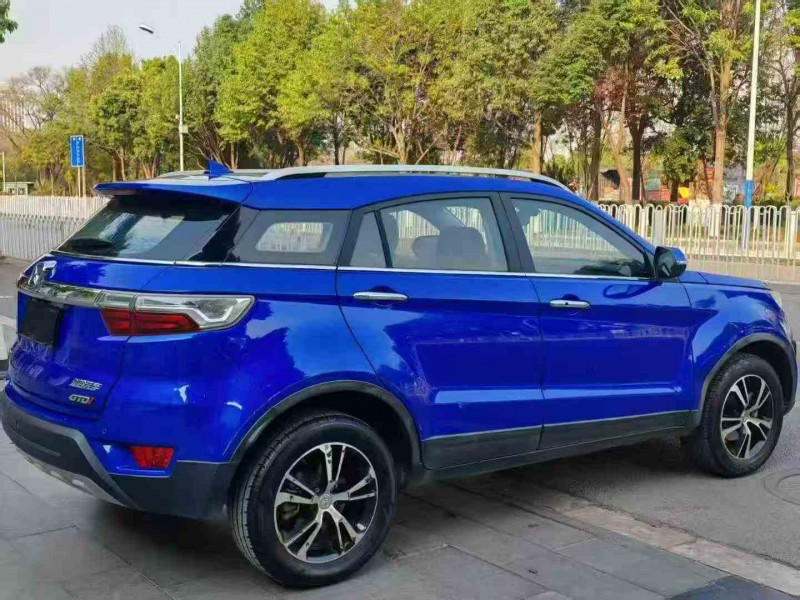 保山18年江铃驭胜7