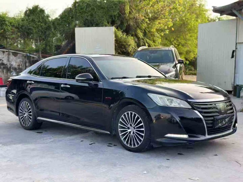 深圳18年丰田皇冠2