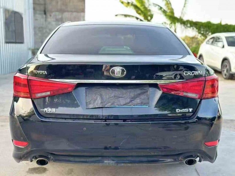 深圳18年丰田皇冠9