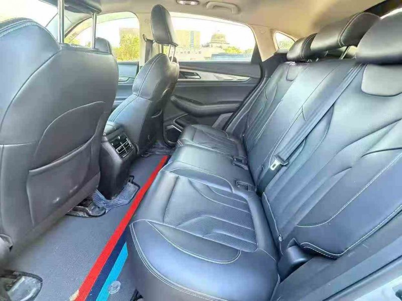 丽江19年长安汽车CS854