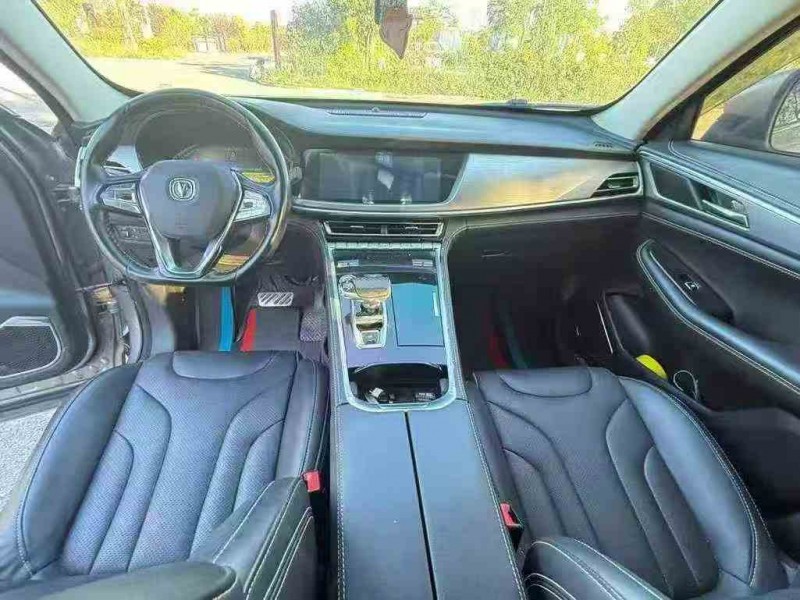 丽江19年长安汽车CS855