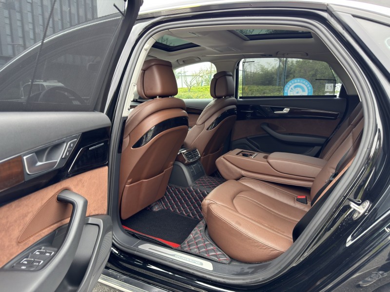 盐城16年奥迪A8L7