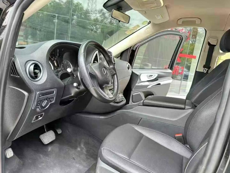 深圳20年奔驰威霆4