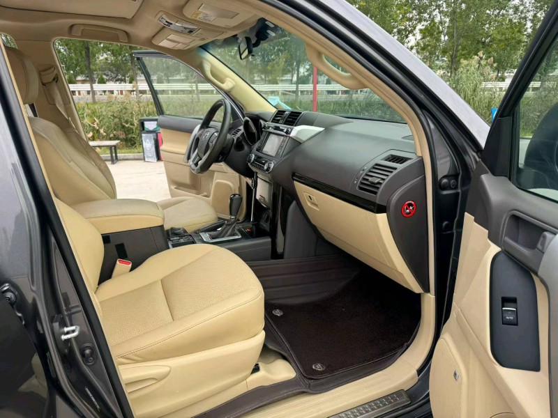 徐州18年丰田普拉多3