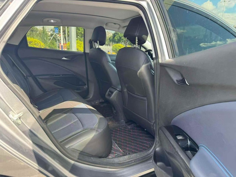 珠海22年别克微蓝5