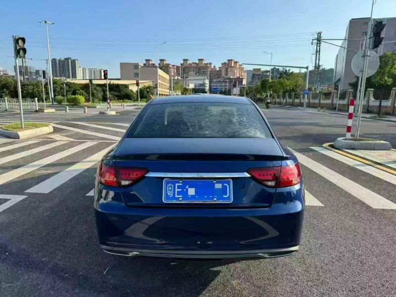 汕头21年吉利帝豪9