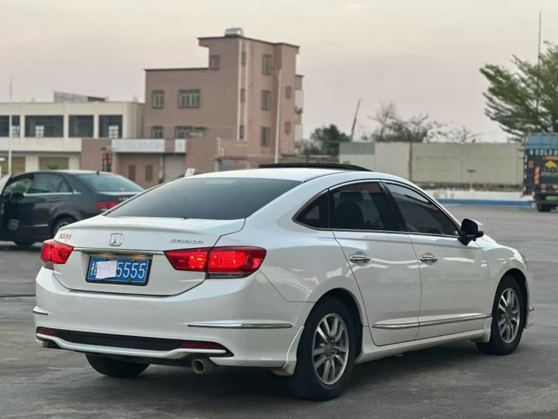 茂名16年本田思铂睿3