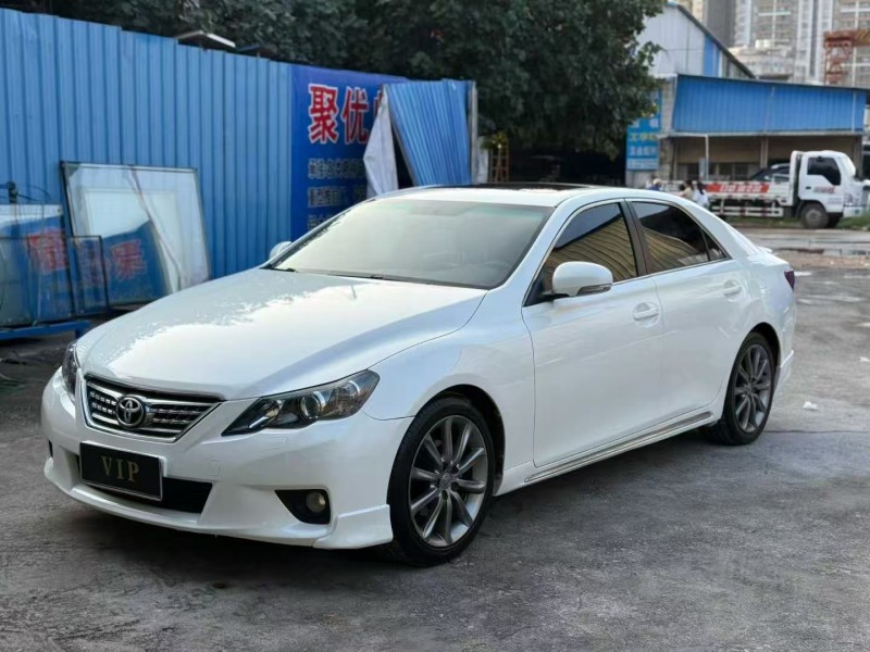 茂名13年丰田锐志4