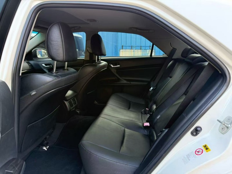 茂名13年丰田锐志5