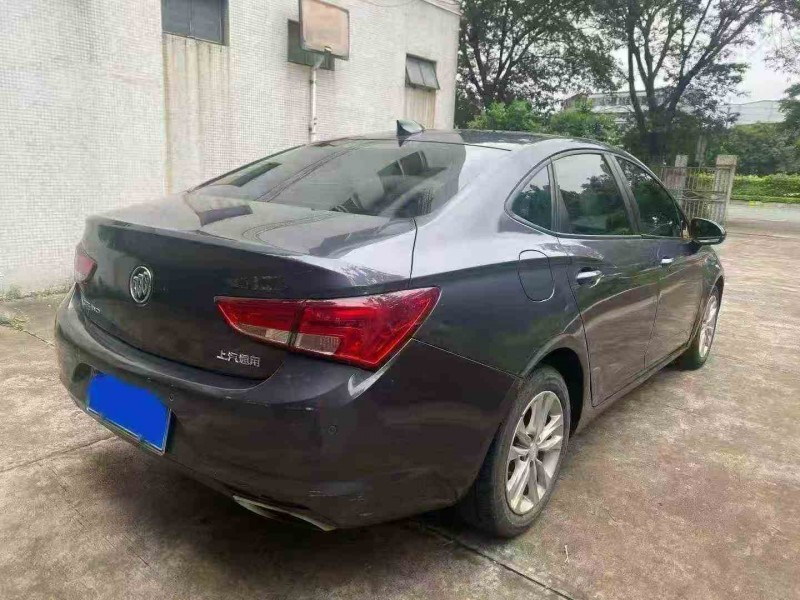 深圳18年别克威朗8