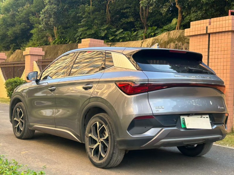 东莞22年比亚迪元6