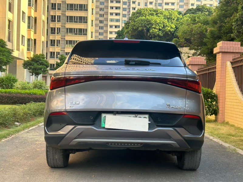 东莞22年比亚迪元9