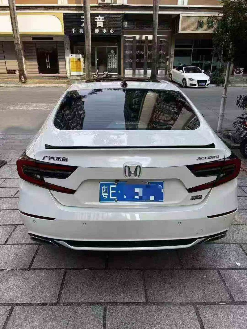 深圳22年本田雅阁9