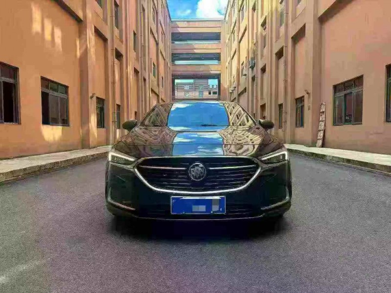 重庆20年别克君越1