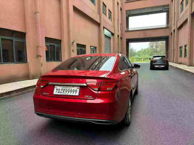 重庆20年吉利帝豪8