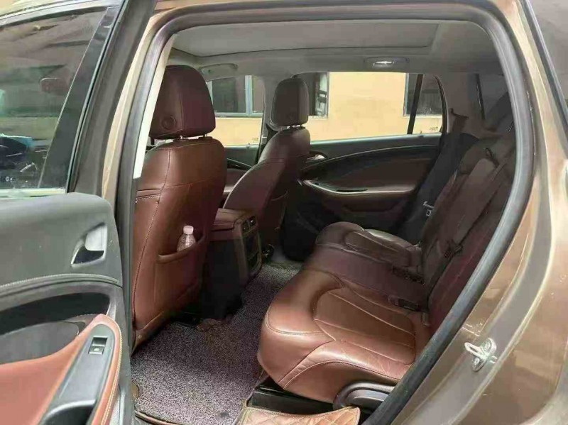 重庆18年别克昂科威4