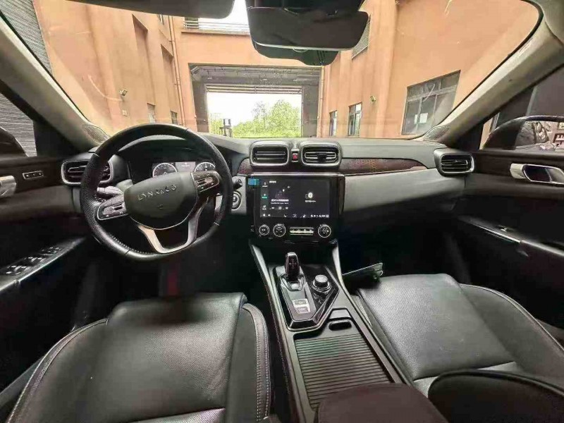 重庆18年领克025