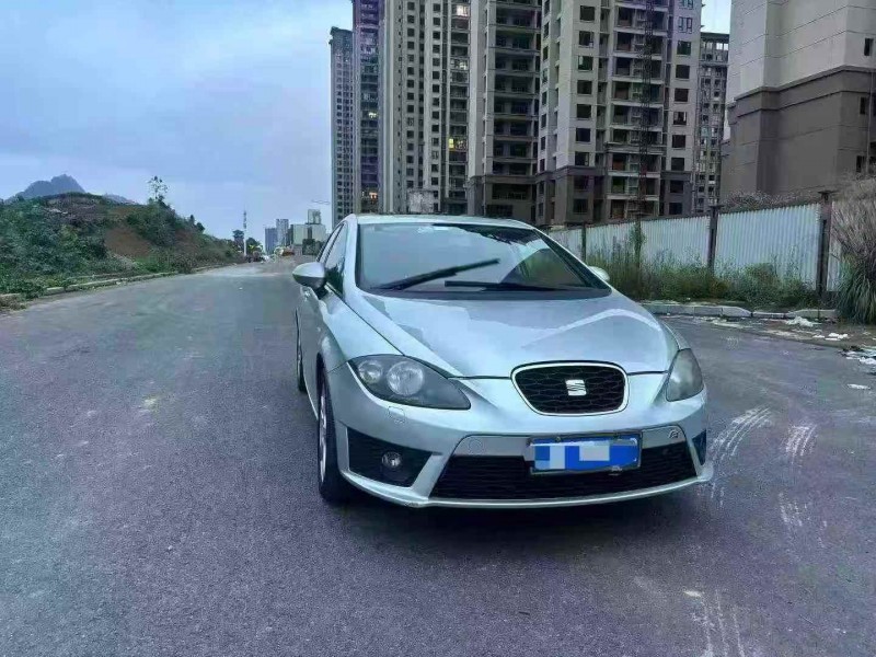 重庆12年西雅特LEON2