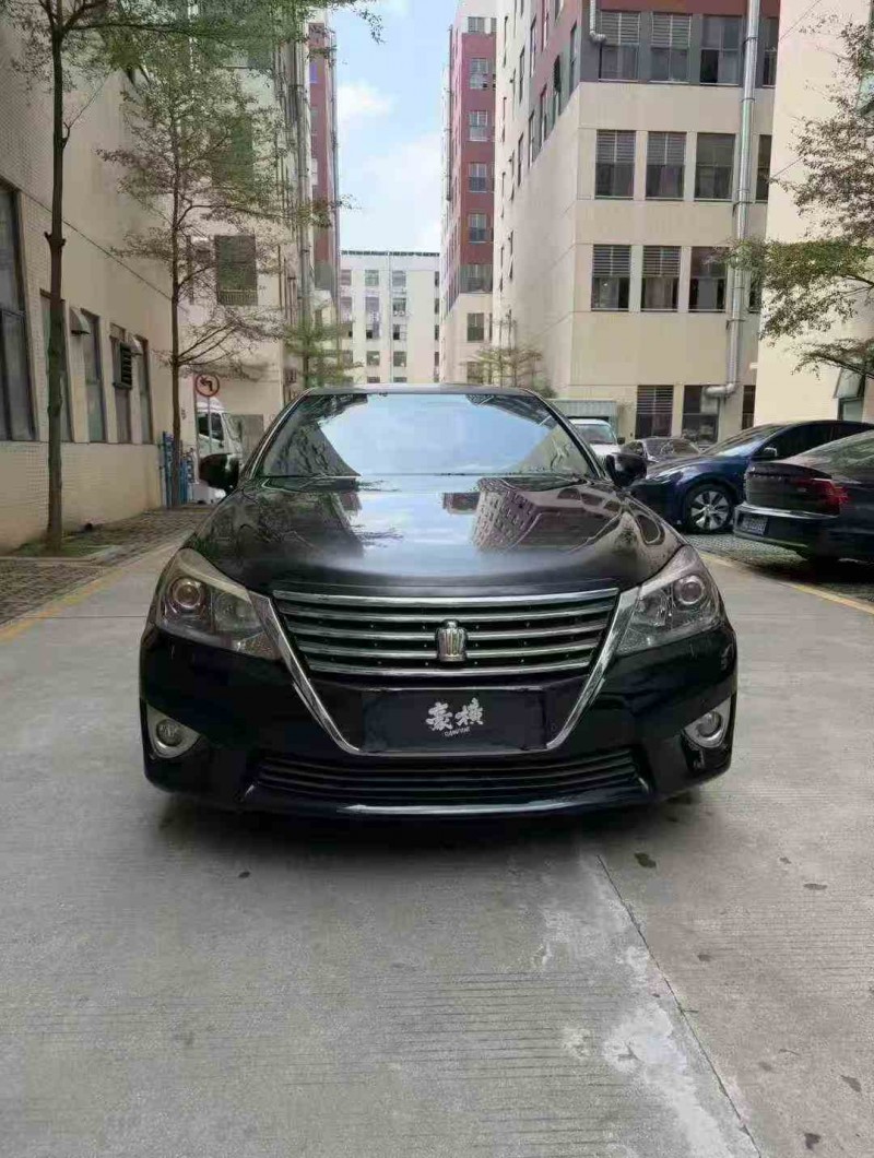 珠海14年丰田皇冠1