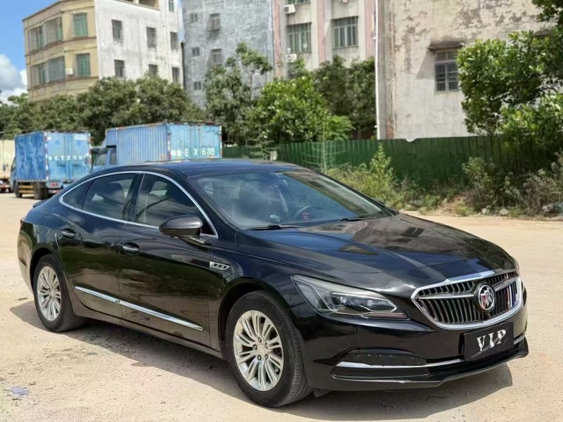 茂名18年别克君越3