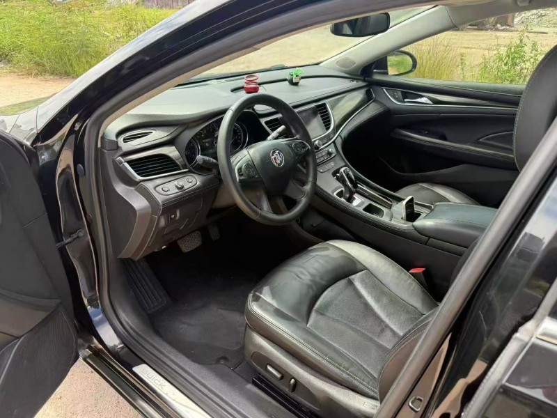 茂名18年别克君越4