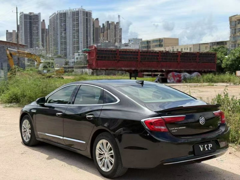 茂名18年别克君越5