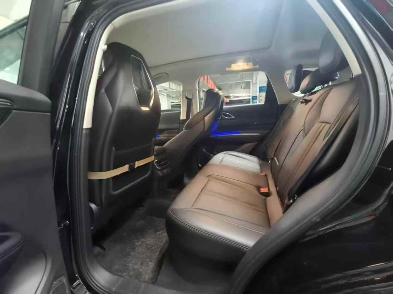 湖州25年红旗HS36