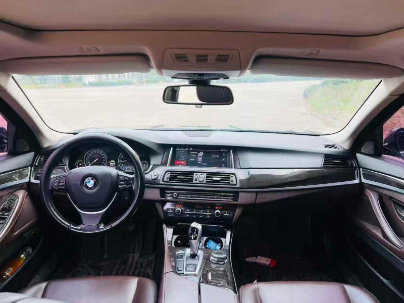 青岛16年宝马5系4