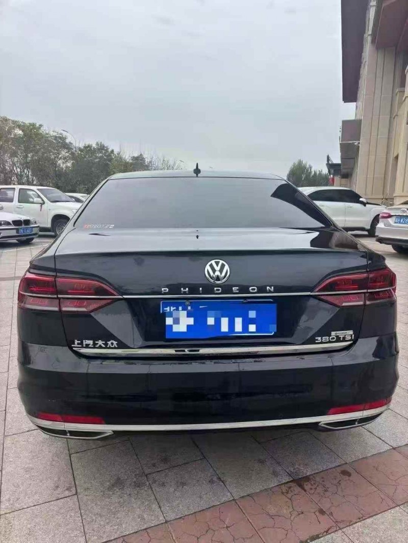 唐山21年大众辉昂8