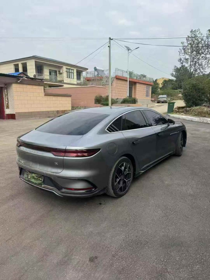 淮北22年比亚迪汉8