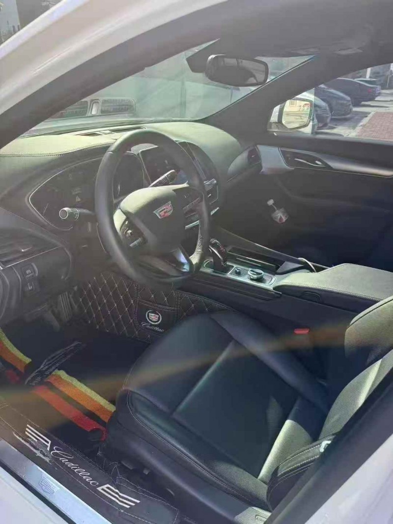 鹤壁21年凯迪拉克CT54