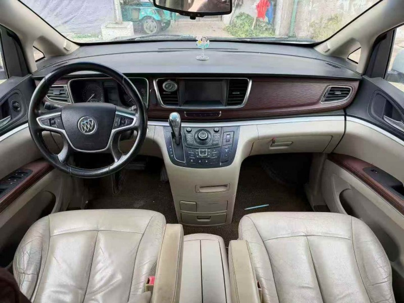 淮安16年别克GL82