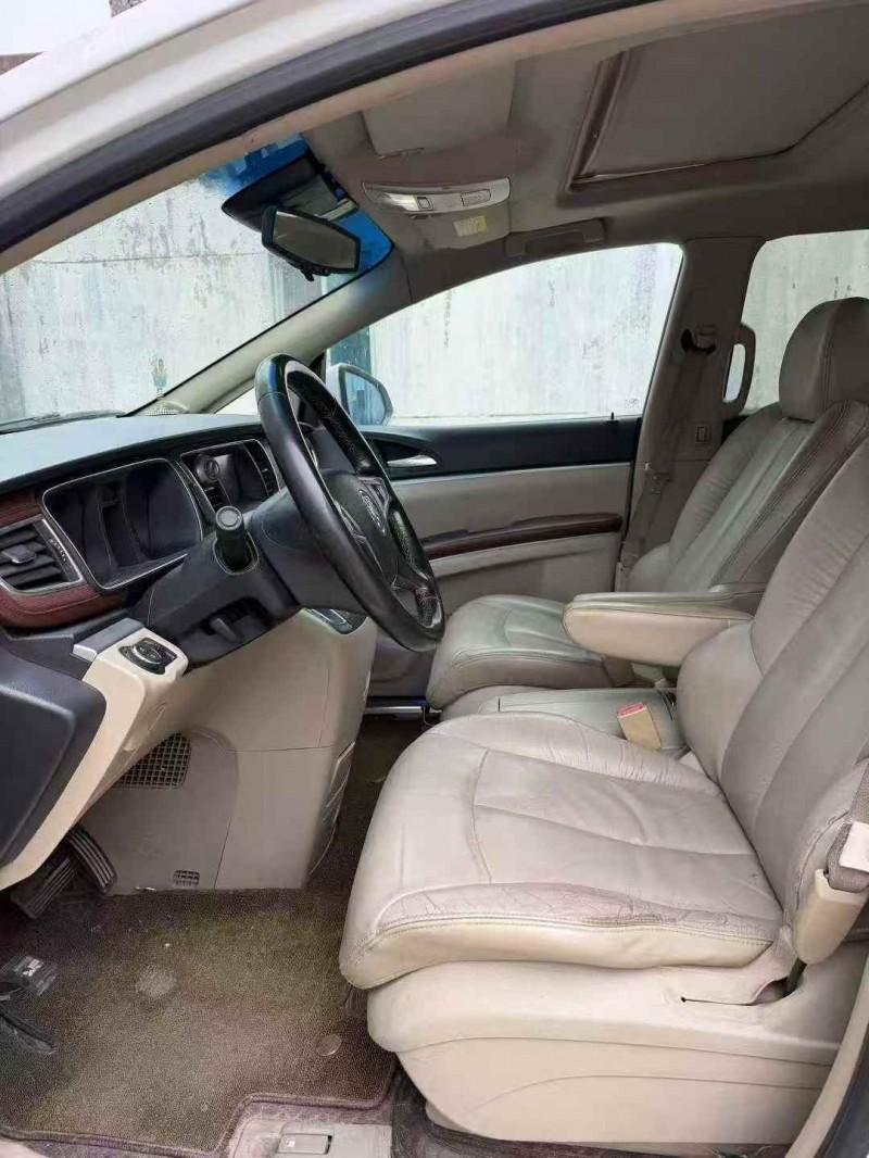 淮安16年别克GL84