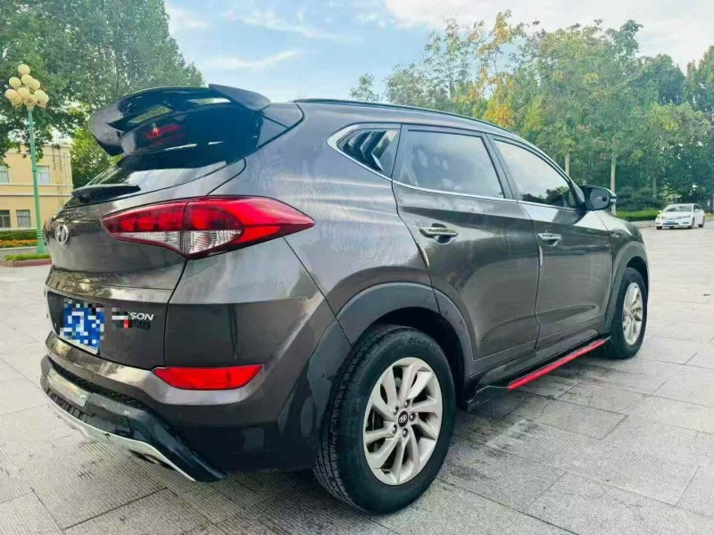 东营15年现代途胜8