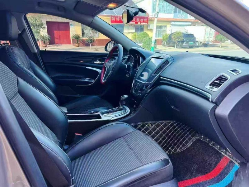 东营16年别克君威5