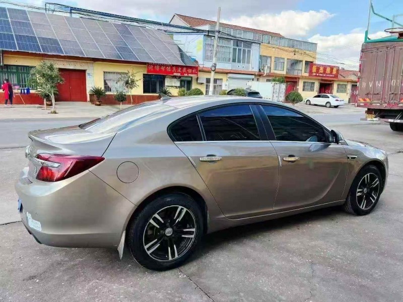 东营16年别克君威9