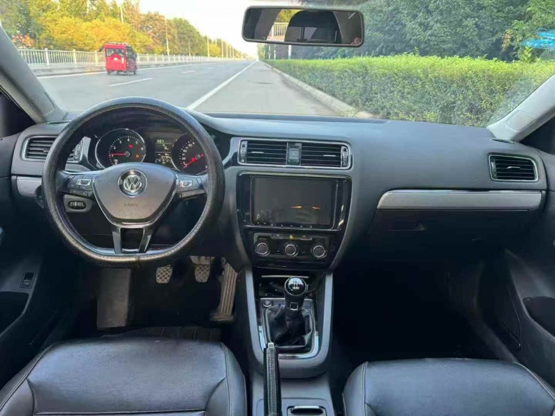 东营17年大众速腾6