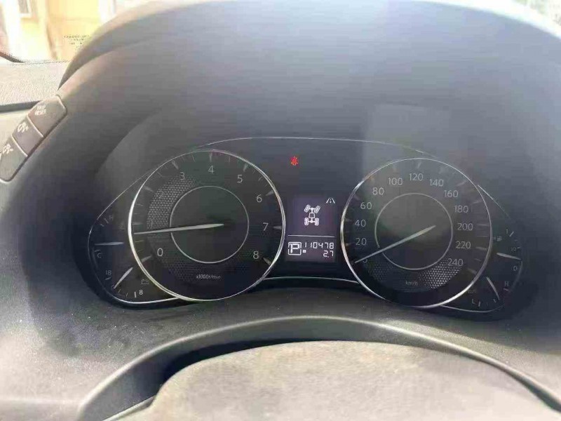 西安18年日产途乐6