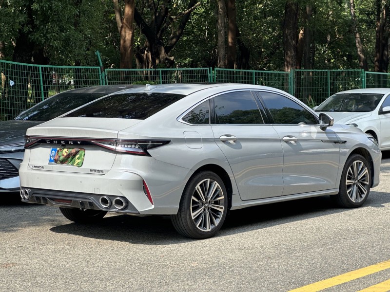 东莞25年奇瑞艾瑞泽8